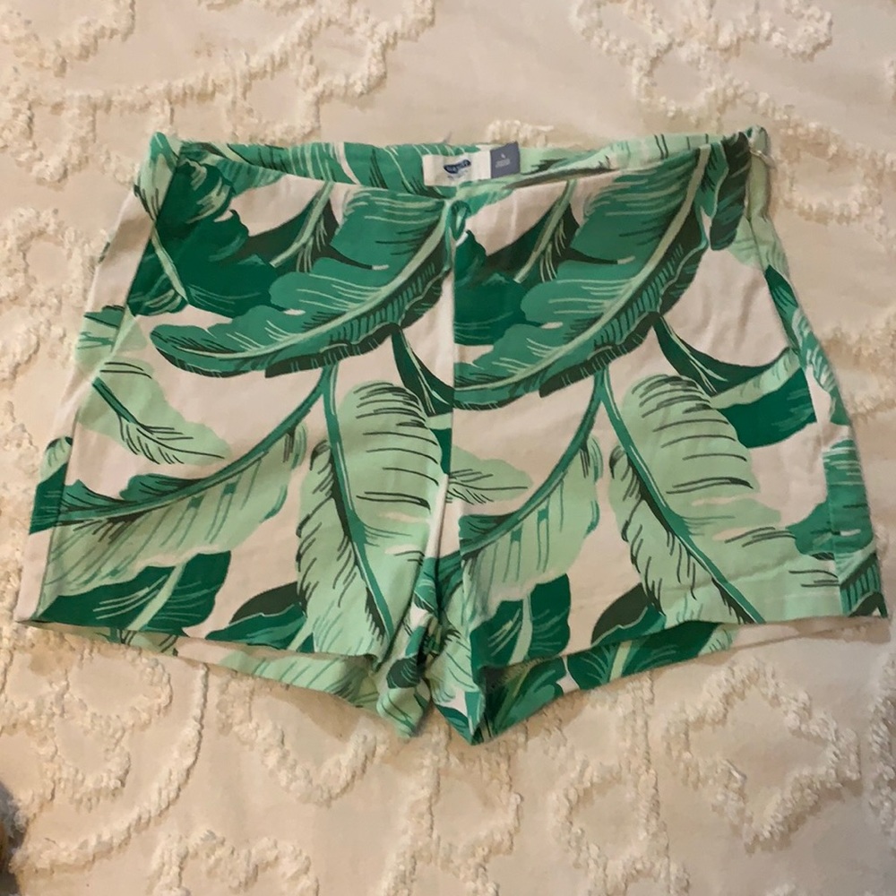 Old Navy size 4 palm leaf shorts